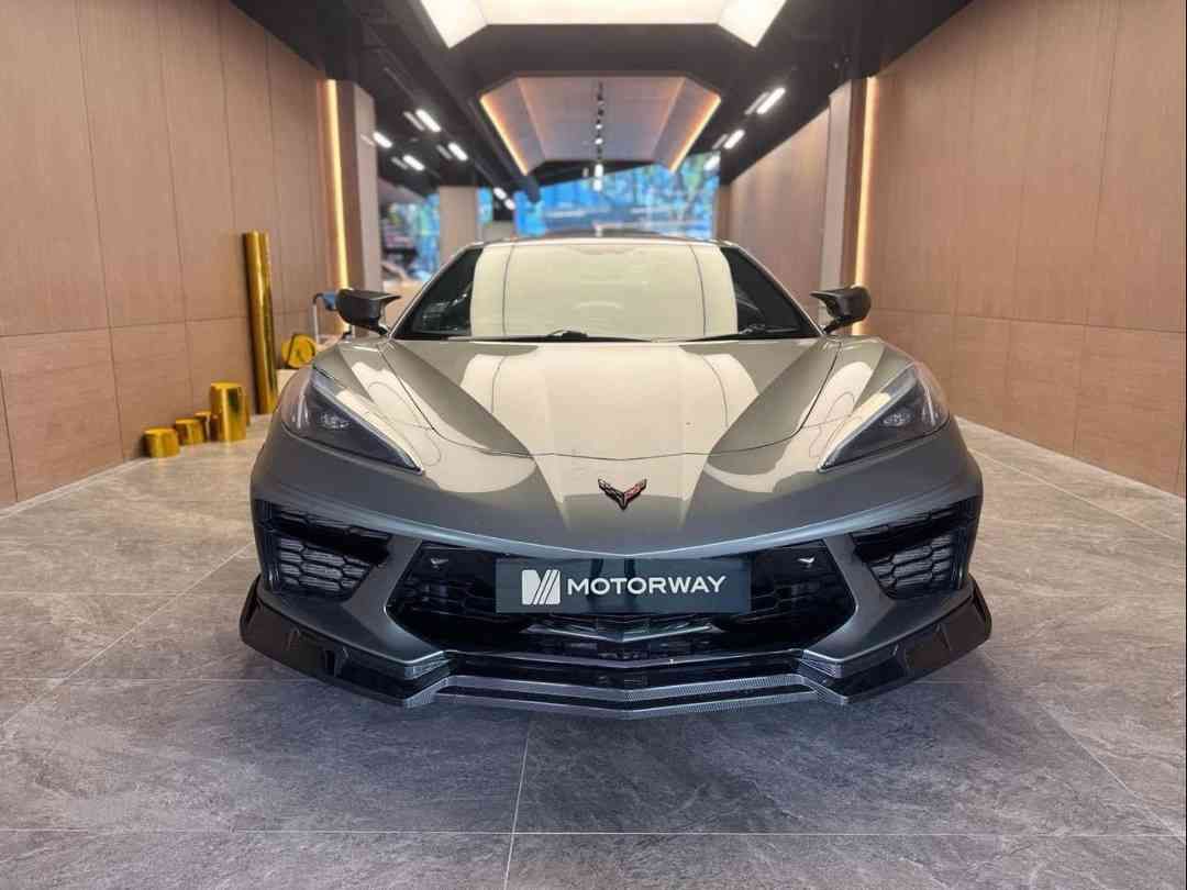 CHEVROLET CORVETTE STINGRAY (Category: Used Cars) located in Singapore. Submitted by motorway (Listing ID 1372718268, Image 1). Description: Showroom: Main 1094 Lower Delta Road Singapore 169205 Rare Hypersonic Grey Corvette Stingray In Jet Black Interior Trims! High ARF Means High Parf Rebate! Come With 3-Year/100,000km Whichever Come First Warranty From Reg Date. Aggressive Exhaust Sound Varies With Different Driver Mode Selectable. Stainless-S