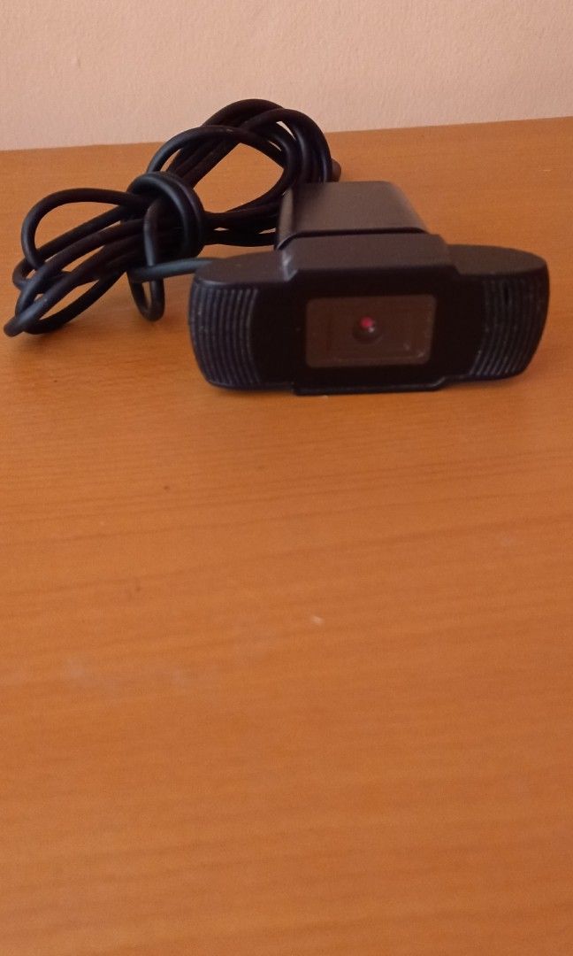1080p USB Webcam with Mic (Category: Webcams) located in Marikina City. Submitted by daelektronik.gadyetzstor (Listing ID 1344812881, Image 1). Description: NOTE to Buyers : Before making any purchase or decisions whether you are interested buying it. Please take time to read the description about the item beforehand, otherwise you regret it after. Its not sellers fault. Selling USB Webcam not used, nakatambak lang di na ginagamit, ginamit lang i