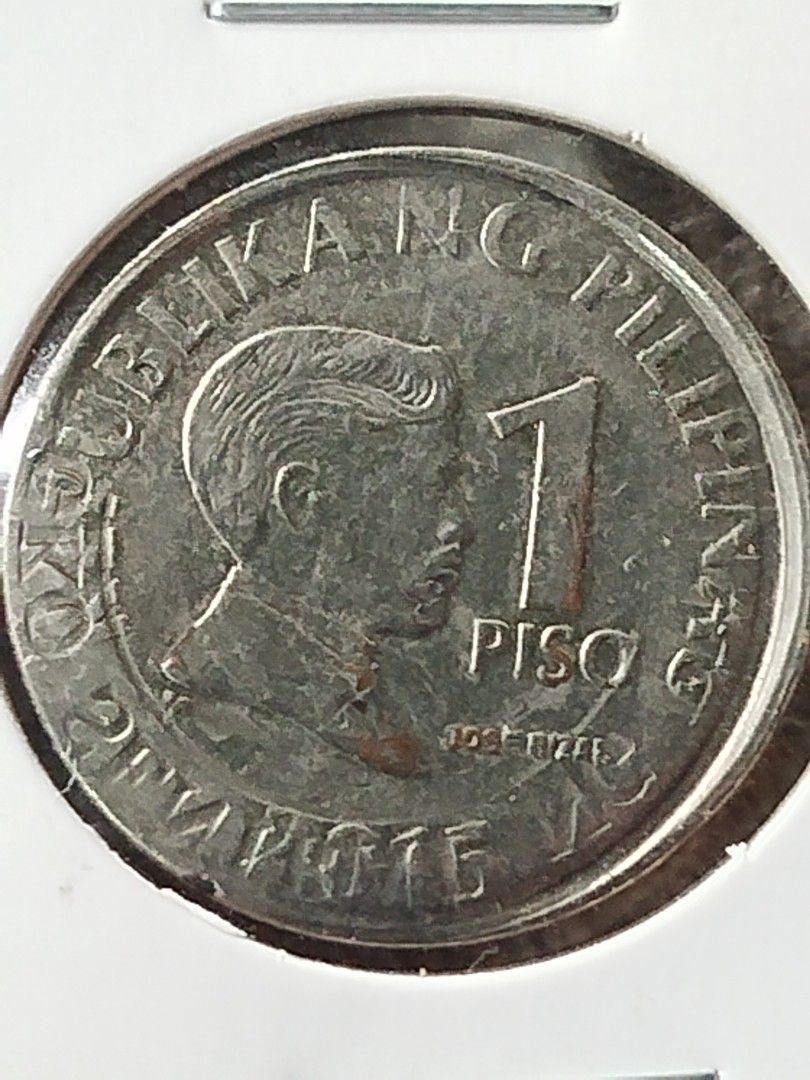 1 piso bsp coin struck through error (Category: Currency) located in Subic. Submitted by regiedaniel01 (Listing ID 1344835123, Image 2). Description: add sf.