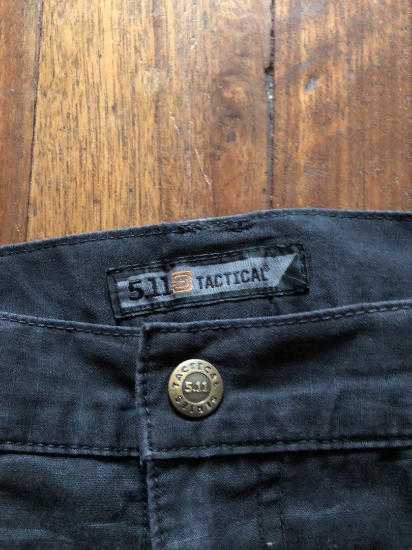 511 tactical multipocket pants (Category: Jeans) located in Los Banos. Submitted by lootmeup (Listing ID 1344899647, Image 3). Description: 511 tactical multipocket pants Size: W:36 L:42.5 LO:11 Issue: paint splash Mine P600.