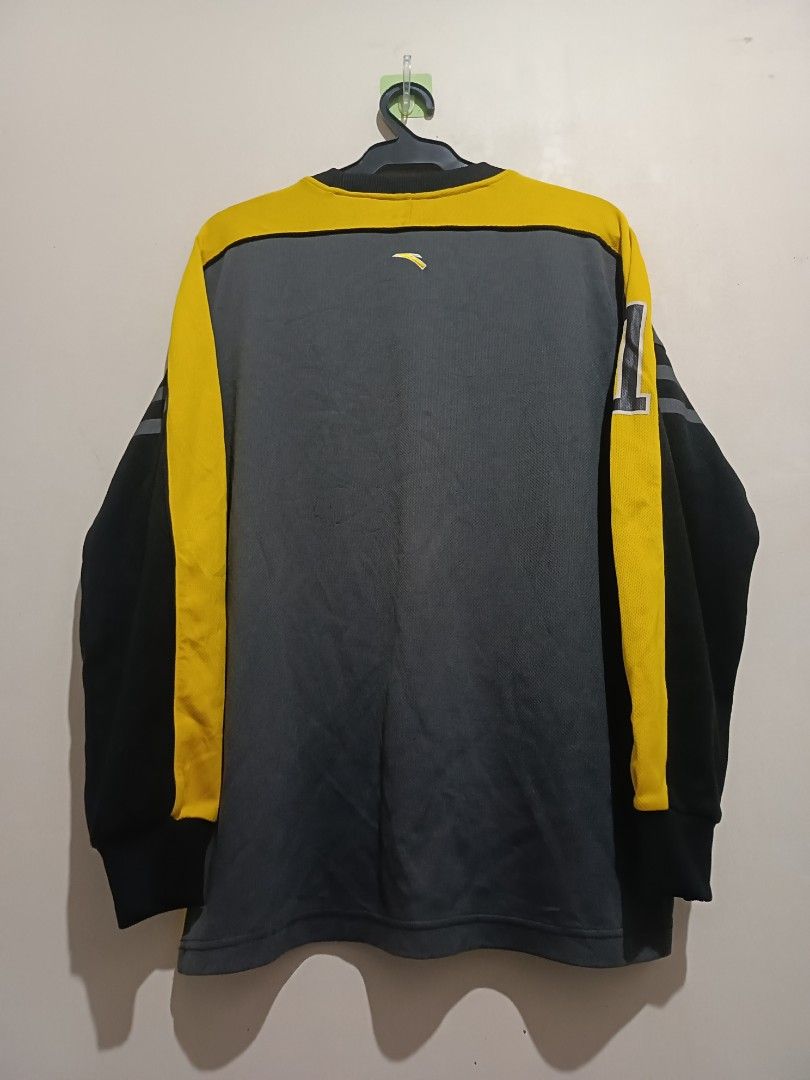 anta racing long sleeve (size large) (Category: Coats, Jackets and Outerwear) located in Malabon City. Submitted by flowstate_rem (Listing ID 1344920150, Image 2). Description: +sf mop gcash(payment first) courier jnt.