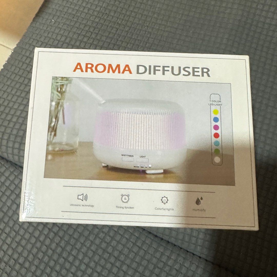 Aroma diffuser (Category: Home Fragrance) located in Singapore. Submitted by prettysavagegal (Listing ID 1344826962, Image 3). Description: brand new in box.