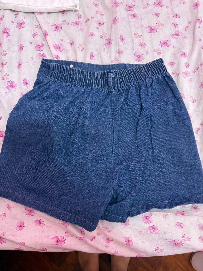 Bangkok Skort in Large (Category: Skirts) located in Batangas. Submitted by berttejada (Listing ID 1344883368, Image 3). Description: RFS: Wrong Size.