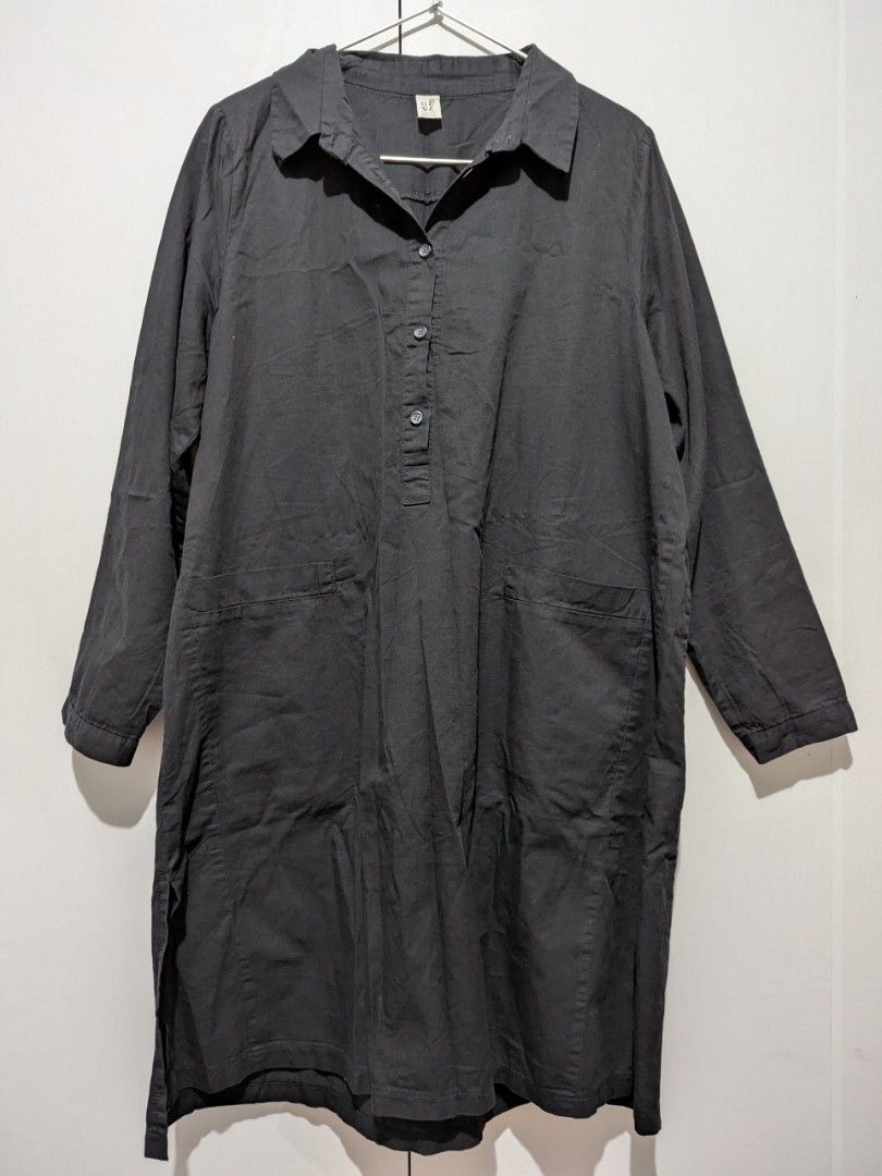 Black Long Sleeves Button Down Loose Midi Dress (Category: Dresses) located in Quezon City. Submitted by mercurials (Listing ID 1344895510, Image 1). Description: - In excellent used condition - With 2 front pockes - No size on tag but can fit small to medium frame (loose fitting) - See photos for dimension MOP: Gcash/Maya Shipping via Grab/Lalamove/J&T (shipping from Quezon City near Anonas area).