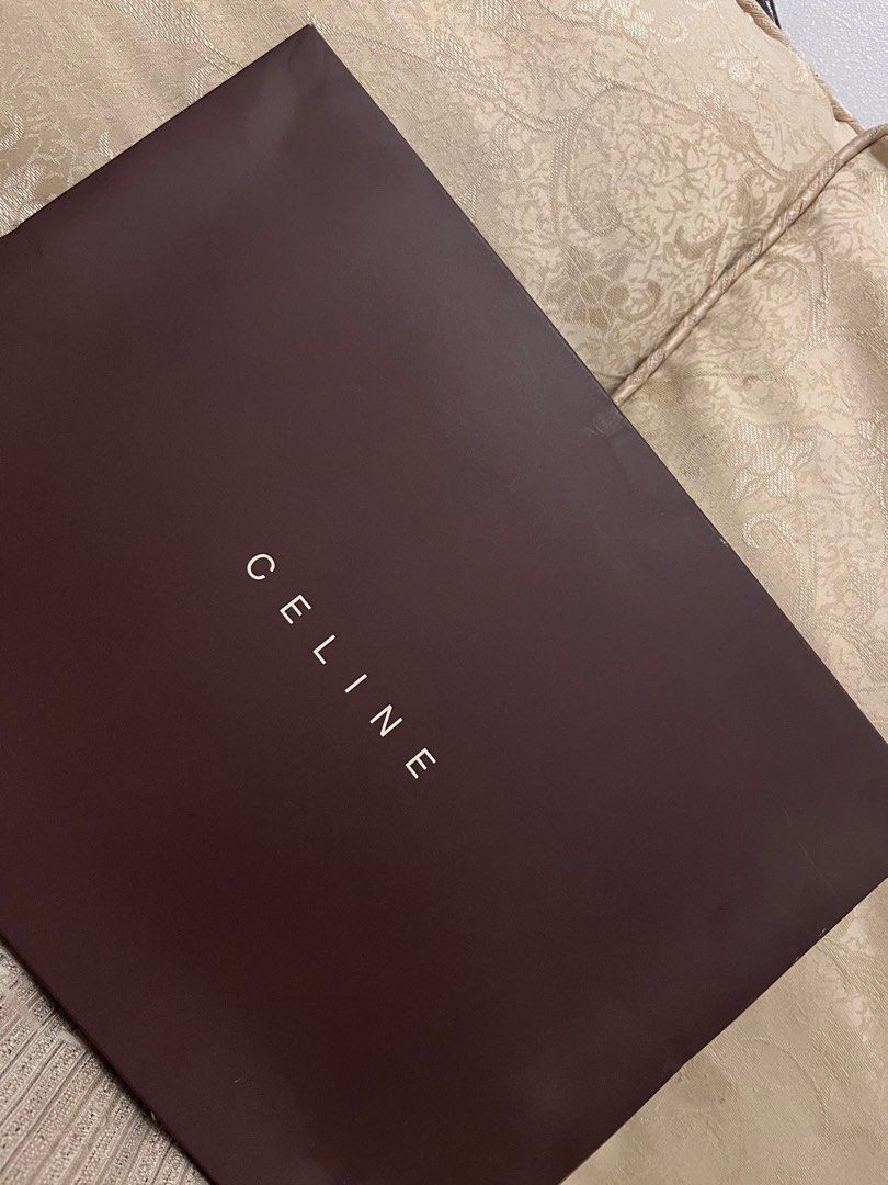 CELINE AUTHENTIC BATH TOWEL SET (Category: Bedding & Towels) located in Quezon City. Submitted by cleoshoppe (Listing ID 1344827508, Image 2). Description: •Extra Set bought from Japan🇯🇵 •Pass to lowballers •Delivery fee shouldered by buyer.