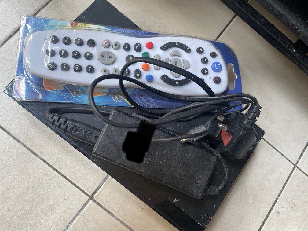 Decoder (Category: Others) located in Kuala Lumpur. Submitted by roy8055 (Listing ID 1344863739, Image 1). Description: Clearance.