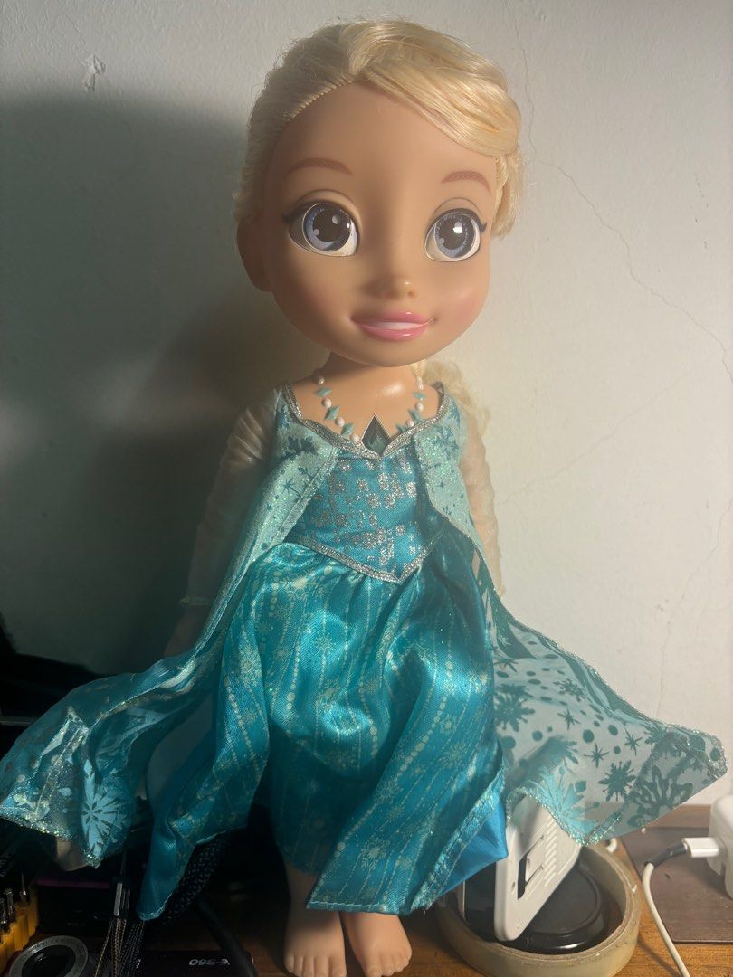 elsa doll function (Category: Toys & Games) located in Setiu. Submitted by aidaashop (Listing ID 1344865800, Image 2). Description: elsa doll.