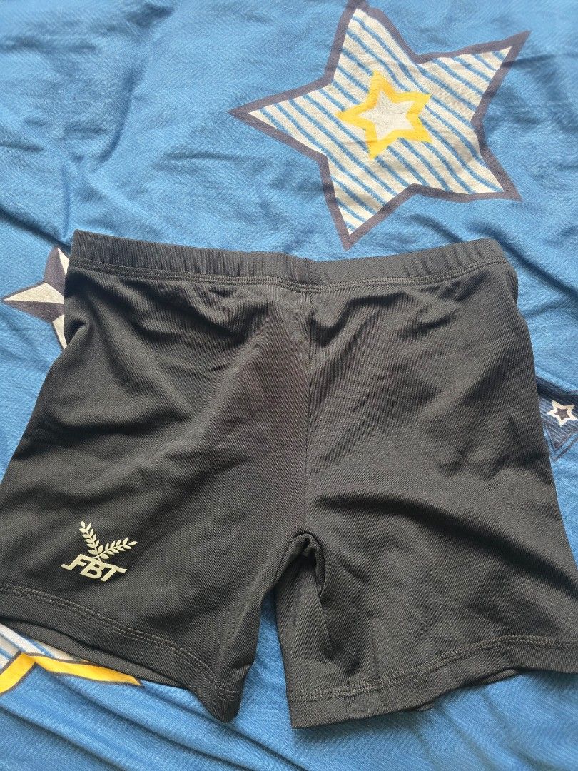 FBT Tights (Category: Activewear) located in Singapore. Submitted by pandakrys (Listing ID 1344785708, Image 1). Description: Used FBT Tights by my Sis, worn once or twice only, quick clearance.