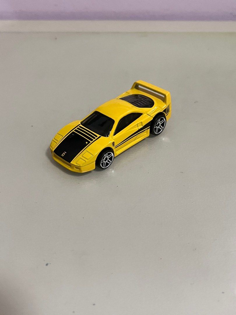 Hot Wheels Loose Ferrari F40 Multipack Exclusive, Hobbies Toys