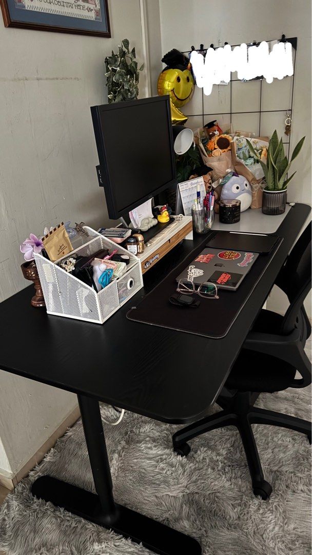 IKEA study table (Category: Tables & Sets) located in Singapore. Submitted by mnrhhhh (Listing ID 1344817391, Image 1). Description: >size: 160cm x 80cm >arrange own transport >has cable management net >price can nego .