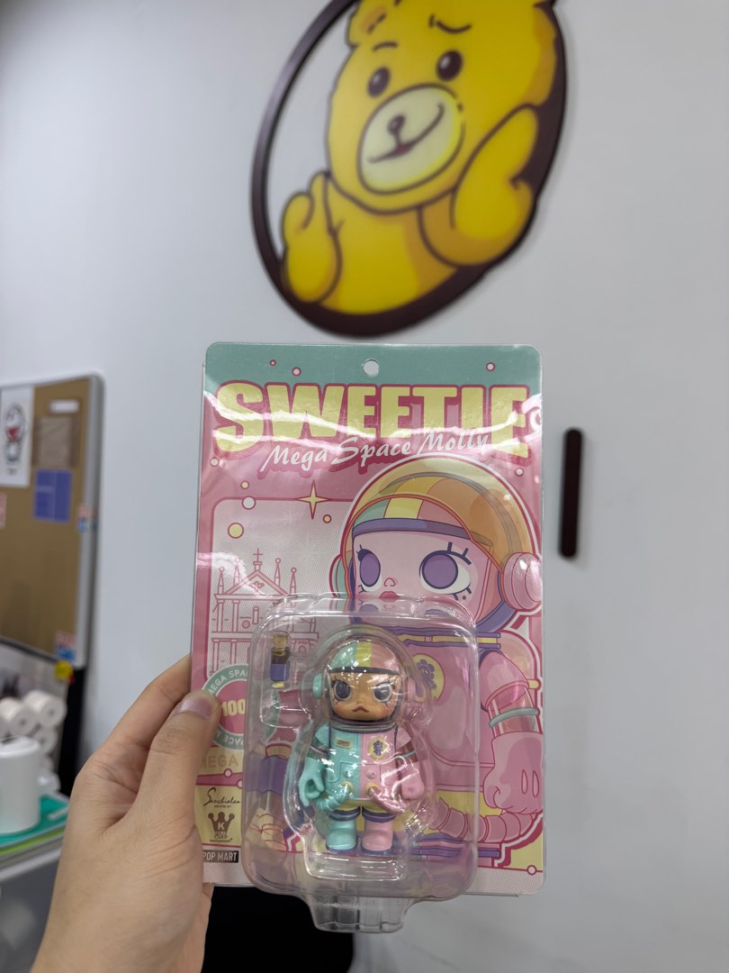in_stock_pop_mart_mega_space_m