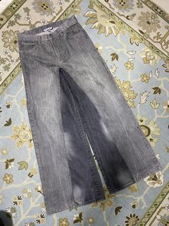 (Category: ) located in . Submitted by elylvrr (Listing ID 1344839216, Image 1). Description: .