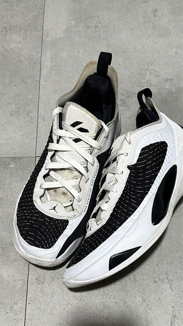 Jordan Luka 1 (Category: Sneakers) located in Las Pinas. Submitted by vintcondition (Listing ID 1344926434, Image 2). Description: Luka 1 - Reverse Orca - Beaters Condition - US 10.5 mens - No seps - Has drags, scratches, signs of usage - With Box, no inserts Negotiable .