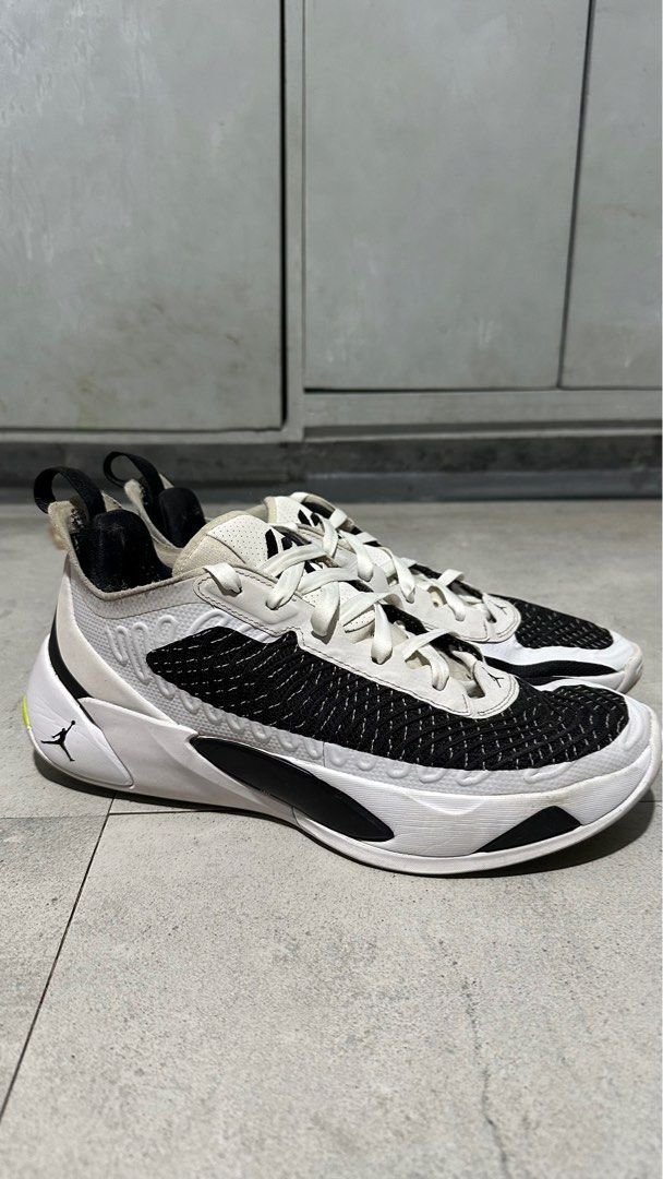 Jordan Luka 1 (Category: Sneakers) located in Las Pinas. Submitted by vintcondition (Listing ID 1344926434, Image 1). Description: Luka 1 - Reverse Orca - Beaters Condition - US 10.5 mens - No seps - Has drags, scratches, signs of usage - With Box, no inserts Negotiable .