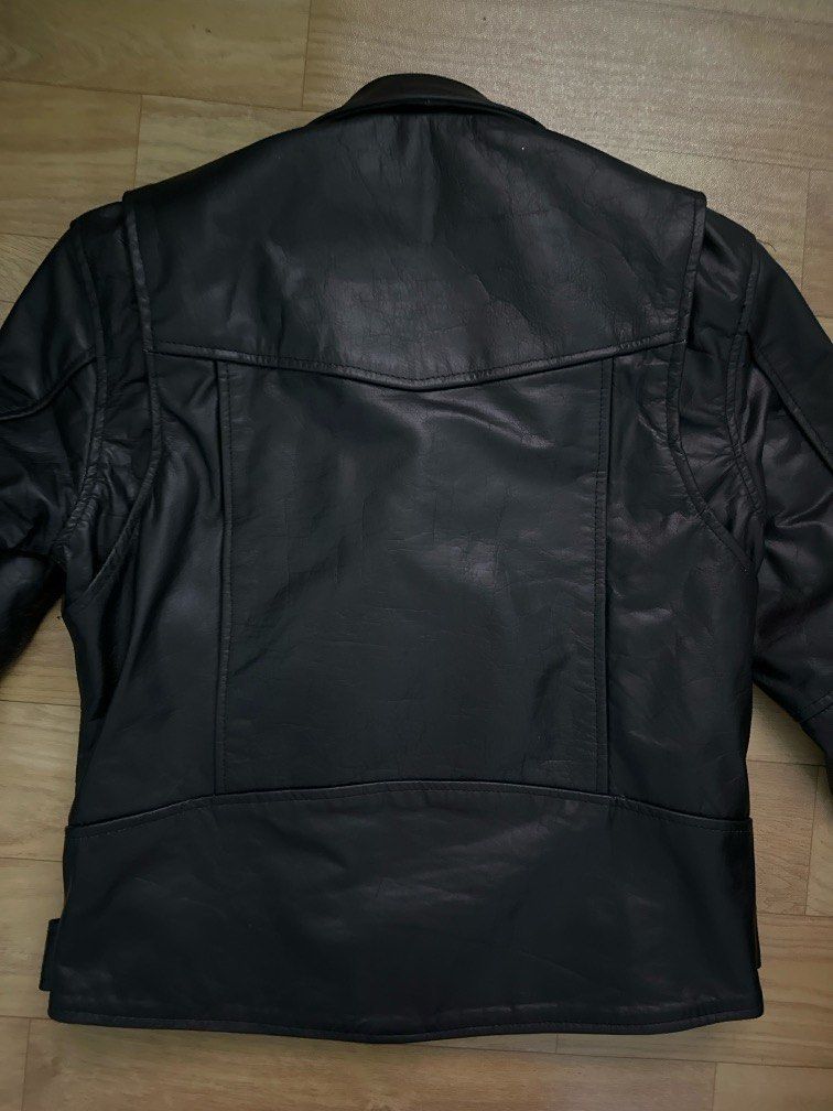 Leather Jacket (Category: Coats, Jackets and Outerwear) located in Kuala Lumpur. Submitted by daus1009 (Listing ID 1344839652, Image 2). Description: Baru dan belum digunakan...jual semula sebb dh ad yg baru.