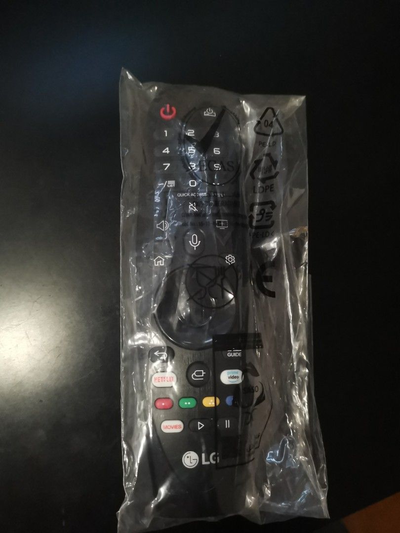 LG Magic Controller (Category: Other Accessories) located in Singapore. Submitted by voldamot (Listing ID 1344857747, Image 1). Description: Original LG magic controller.