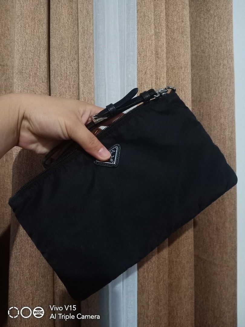 orig.prada (Category: Luxury Bags & Wallets) located in Tagum. Submitted by luxbagelyas (Listing ID 1340407518, Image 1). Description: very good condition black na black not faded kasya long wallet sign of use only maganda pa nylon material Japan item.