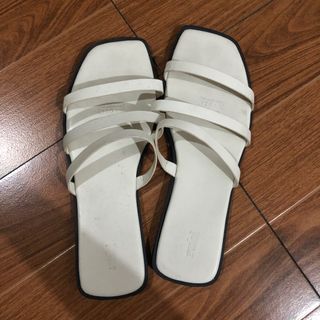 (Category: ) located in . Submitted by plovedbyl (Listing ID 1344898306, Image 1). Description: .