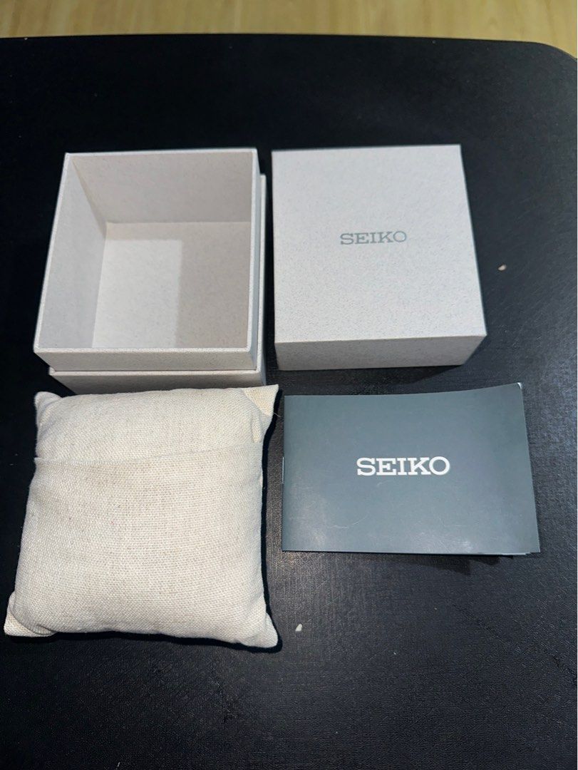 Seiko Watch Box (Complete Set from Japan) (Category: Luxury Watches) located in Pasig City. Submitted by teppydevera (Listing ID 1344908123, Image 1). Description: FOR SALE: BOX OF SEIKO WATCH (i have 2 extra!) ⏱️ Comes with watch pillow, original seiko manual (in Japanese language) ⏱️ Bought in Tokyo, Japan last Nov 2024 ⏱️ RFS: no longer needed and decluttering ⏱️ No to cheap hagglers and lowballers (aka kuripot!) ⏱️ LOCATION: C Raymundo Ave., 