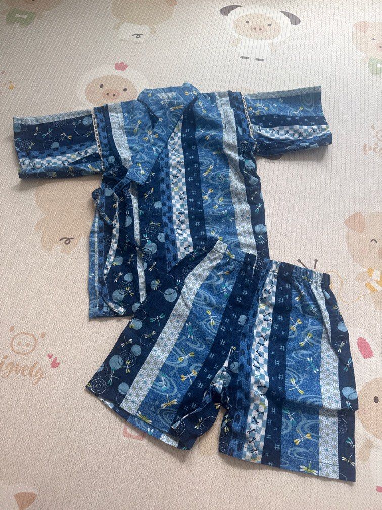 Sets (Category: Babies & Kids Fashion) located in Singapore. Submitted by destinyhobby (Listing ID 1344774356, Image 1). Description: .