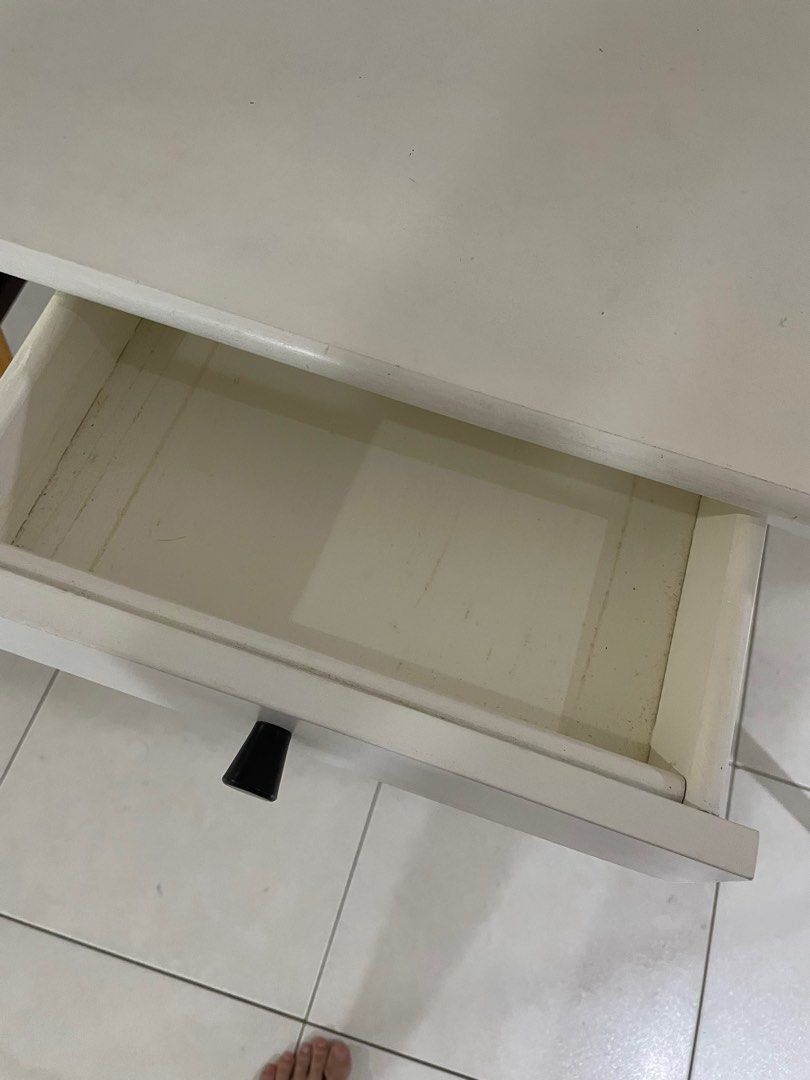 Study Table (Category: Tables & Sets) located in Singapore. Submitted by ruinoah (Listing ID 1344883766, Image 2). Description: Some disclouring. See last two images. 100cm x 50cm.