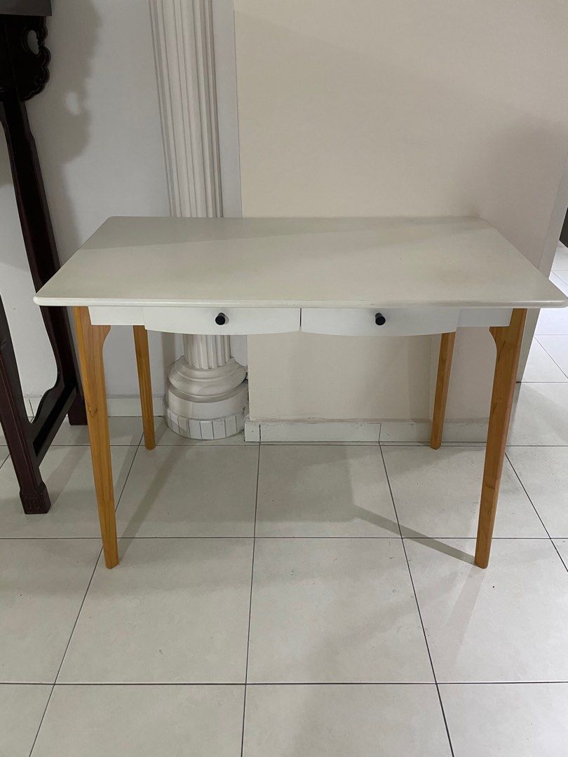 Study Table (Category: Tables & Sets) located in Singapore. Submitted by ruinoah (Listing ID 1344883766, Image 1). Description: Some disclouring. See last two images. 100cm x 50cm.