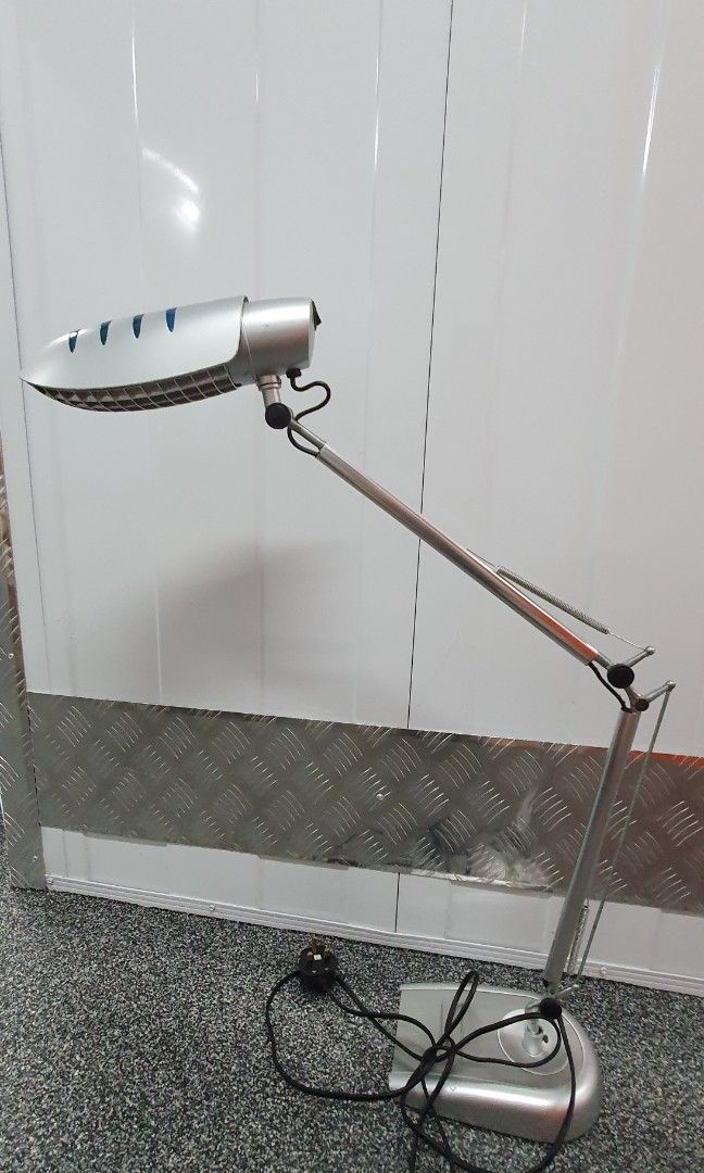 Table lamp (Category: Lighting) located in Singapore. Submitted by lilylim68616844 (Listing ID 1344802321, Image 1). Description: .