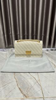 (Kategori: ) berada di . Dikirim oleh thingsfordecluter (ID iklan 1344866948, Gambar 1). Deskripsi: .