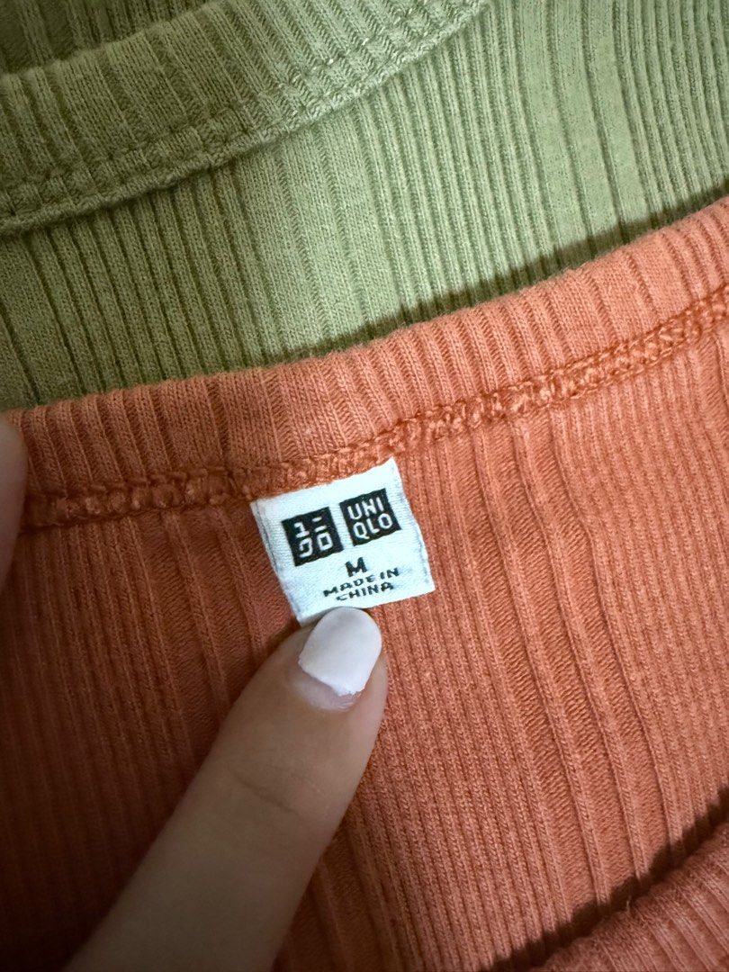 Uniqlo Women (Category: Shirts) located in Quezon City. Submitted by lizdizon (Listing ID 1344910965, Image 3). Description: 399 for 2 shirts Uniqlo womens Both medium sizes Manila loc.