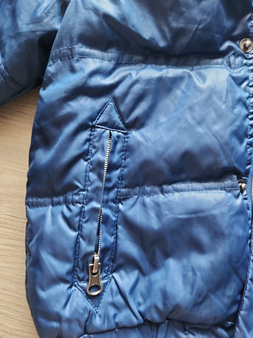 Winter Jacket (Category: Babies & Kids Fashion) located in Singapore. Submitted by myshhh (Listing ID 1344812435, Image 3). Description: very well used winter jacket worn by my boy from 3-4yo. not for fussy..