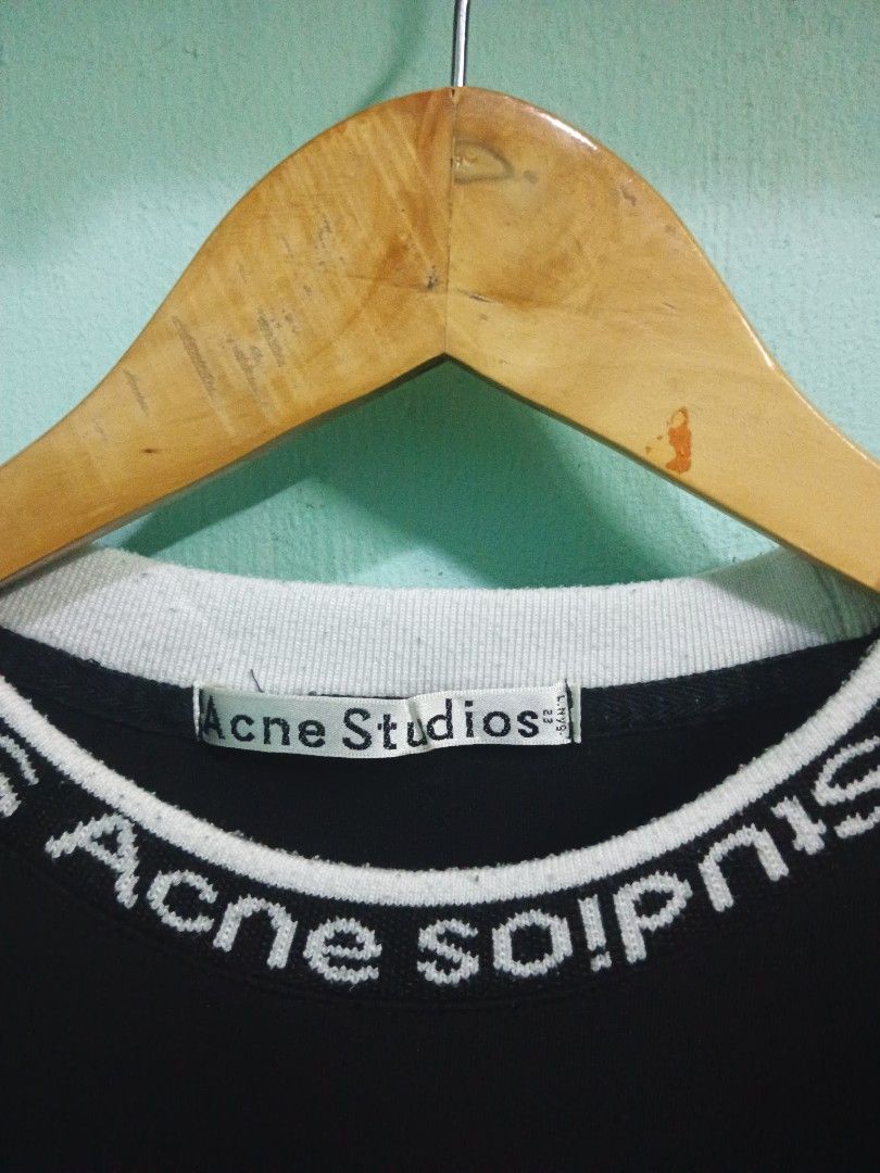 Acne Studios Navid Logo Tee (Category: Luxury Apparel) located in Mabalacat. Submitted by thriftThings (Listing ID 1346583403, Image 2). Description: Acne Studios Navid Logo Tee Size: Small fit Medium Dimension: Excellent Condition No flaw.