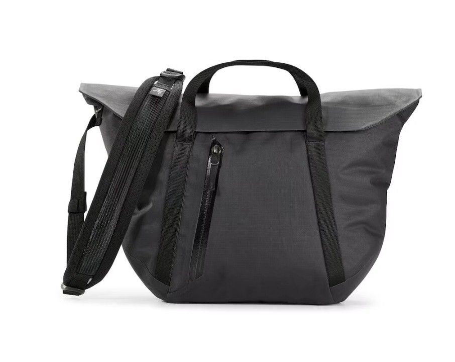 Arc'teryx Granville 10 homage Courier Bag, Men's Fashion, Bags