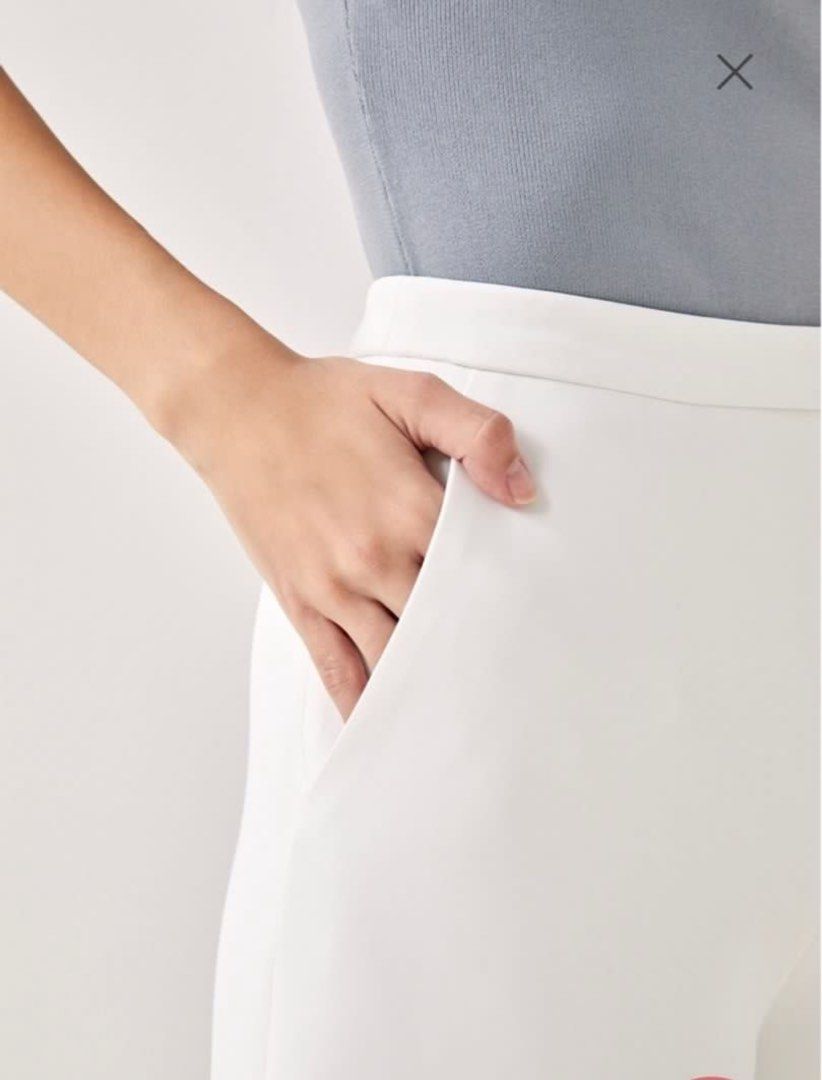 Arie Neoprene Wide Leg Culottes (Category: Other Bottoms) located in Las Pinas. Submitted by reezus (Listing ID 1346510222, Image 2). Description: Used this for a few times. More on formal events. Bought in Zalora for PHP 2,039.