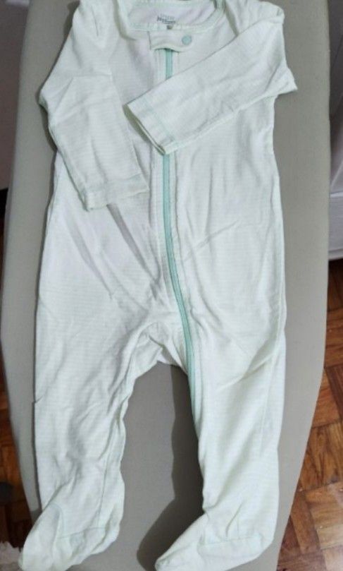 Babies Pantsuits with Footies (Category: Babies & Kids Fashion) located in Makati City. Submitted by declutteryu (Listing ID 1346653290, Image 1). Description: Size: 3-6mos on tag Material: Cotton Item 1: zipper type, thick fabric but soft Item 2: zipper type, not so thick fabrick, super soft on skin.