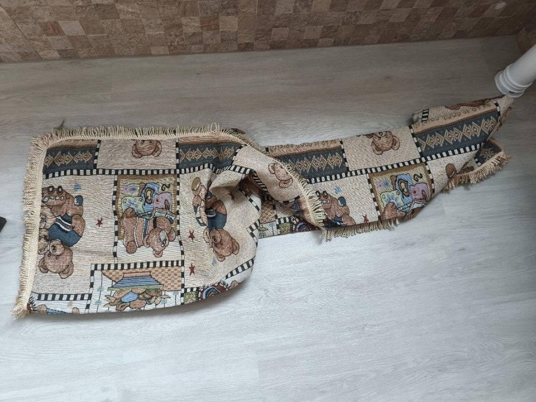 Bed spread (Category: Bedding & Towels) located in Singapore. Submitted by deangels (Listing ID 1346530645, Image 1). Description: Actually i have not use it. i use it to cover my sofa n that sofa was not used also. more for deco. I have 2 of it. interested party pls msg for dimension. think more for single size bed spread. its more for display price is gor 1. buy 2 will be 35.