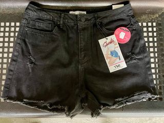 (Category: ) located in . Submitted by sweetbotique (Listing ID 1346519142, Image 1). Description: .