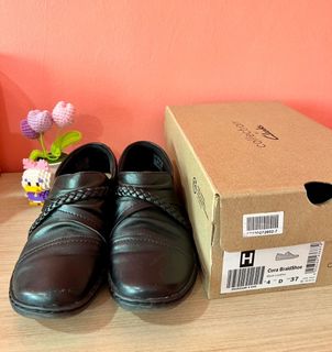 (Category: ) located in . Submitted by worthywardrobe (Listing ID 1346532595, Image 1). Description: .