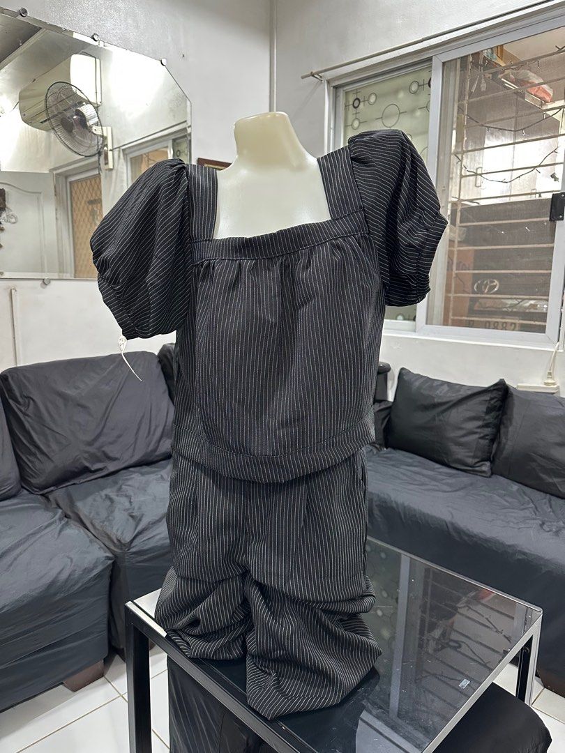 Coords Shorts (Category: Sets or Coordinates) located in Quezon City. Submitted by hellosydney78 (Listing ID 1346595803, Image 1). Description: Local Made Free size fits medium to xl.