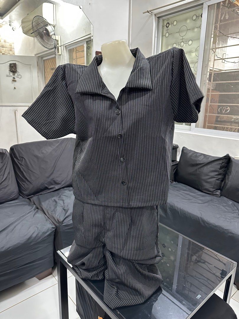Coords Shorts (Category: Sets or Coordinates) located in Quezon City. Submitted by hellosydney78 (Listing ID 1346595803, Image 2). Description: Local Made Free size fits medium to xl.
