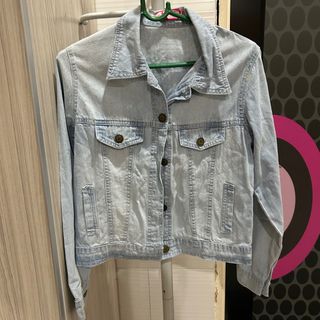 (Category: ) located in . Submitted by shopper130999 (Listing ID 1346592300, Image 1). Description: .