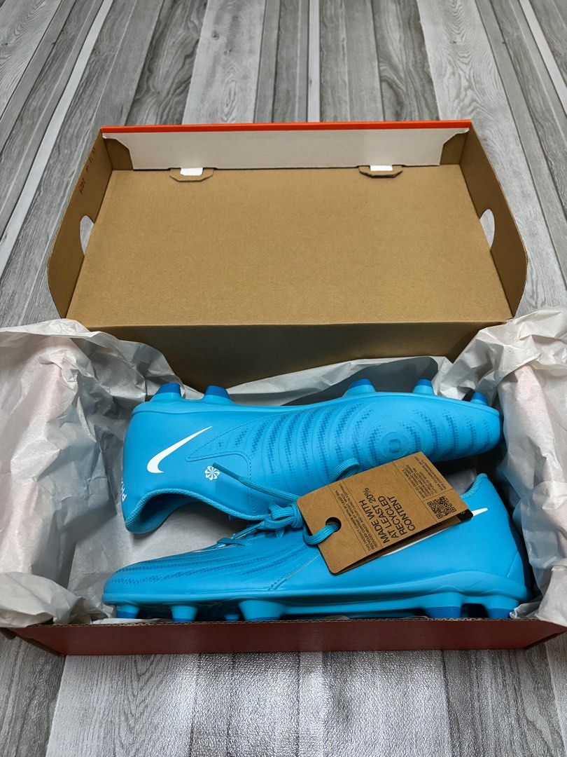 kasut bola nike phantom
