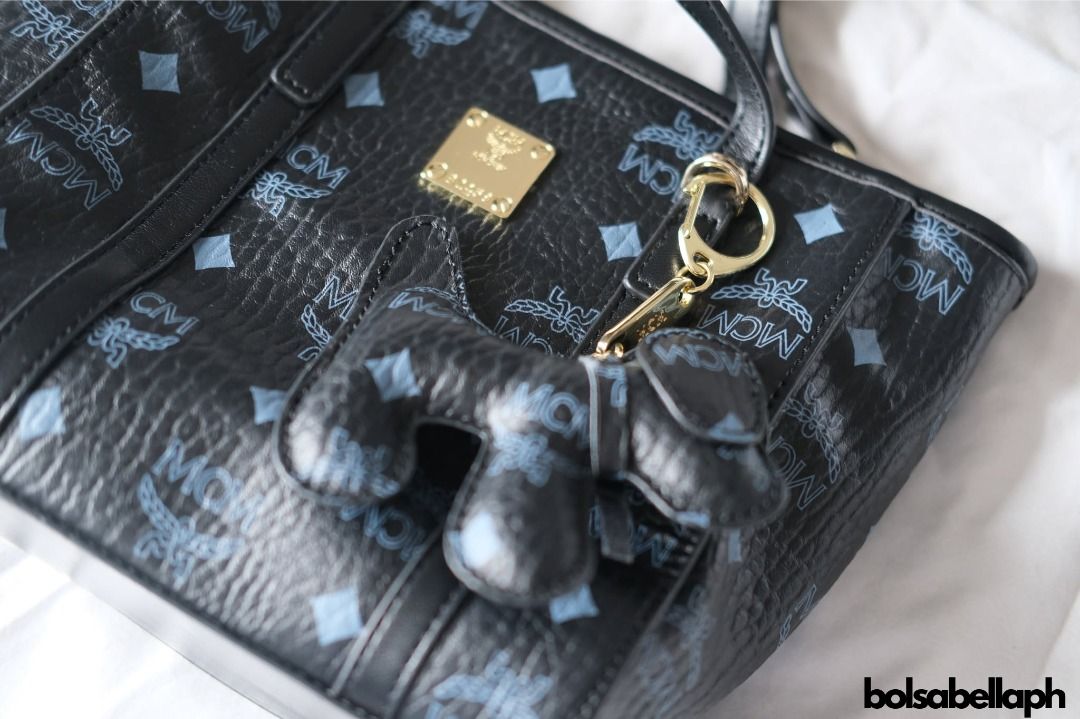 MCM Toni Top Zip Shopper (Category: Luxury Bags & Wallets) located in Mandaluyong City. Submitted by bolsabellaph (Listing ID 1346629840, Image 3). Description: Coded with barcode from brand. Rank A, Very good condition, showing minor but negligible signs of wear. *All items are 100% authentic and original, unless stated NGA on the product details. — Disclaimer: BOLSABELLAPH is not associated or affiliated with the brand holders. All copyrights a