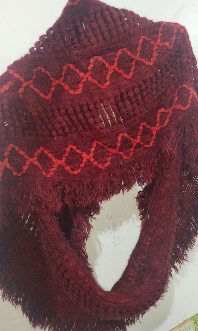 Merona tube scarf (Category: Coats, Jackets and Outerwear) located in Rizal. Submitted by declutterwithliz (Listing ID 1346639855, Image 2). Description: washed, never used actual pic posted 3rd and 4th pic for reference #decluttering #WFH.