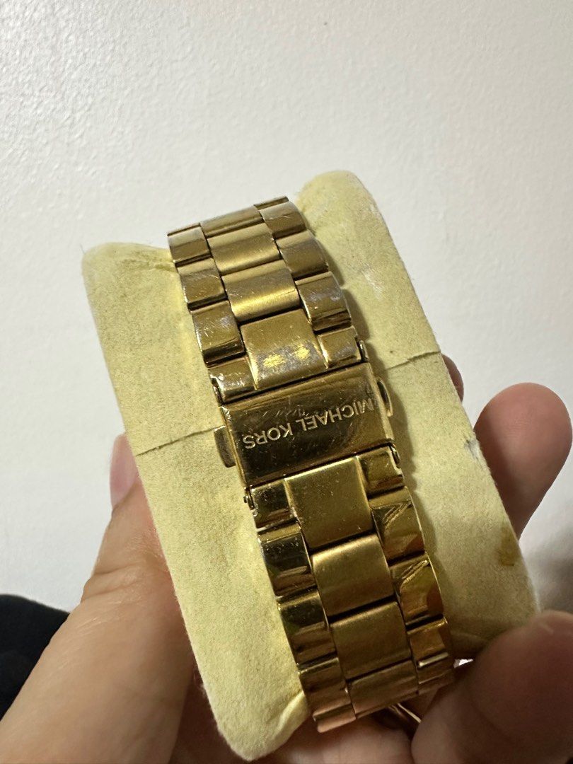 Mk Watch (Category: Women's Watches) located in Manila. Submitted by megsty (Listing ID 1346668556, Image 2). Description: .