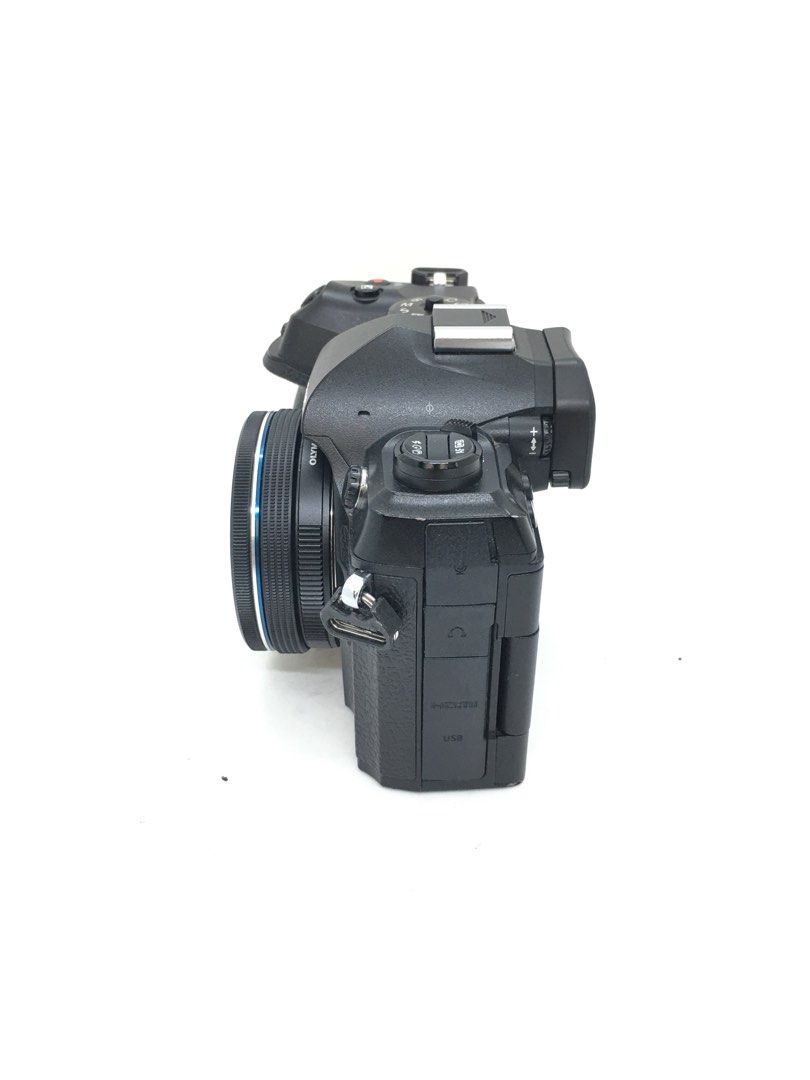 Olympus OM1+14-42mm Kit Set （分類：相機）位於 Hong Kong。 由 dx_zone 提交（商品編號 1346603049，圖片 2）。簡介： 優質二手 (USED) 產品名稱：Olympus OM1+14-42mm Kit Set 產品狀況：95% New 售價：HK$6880 (歡迎二手Trade in) 配件：充電器、電池 二手貨品享有三個月舖頭保養， 有意可到 旺角 星際城市 1樓 117號鋪 選購 Shop 117, Sim City47-51 Shan Tungr Street , Mong Kok , Kowloon , Hong Kong 營業時間12:00-21:00 如有任何查詢可致電：31881824 & 98423431 Whats App：https://bit.ly/3cRofxm Whats App : 9842 3431 Facebook : 數碼地帶 IG : Dxzonehk /數碼地帶 數碼地帶 Dx Zone - 數