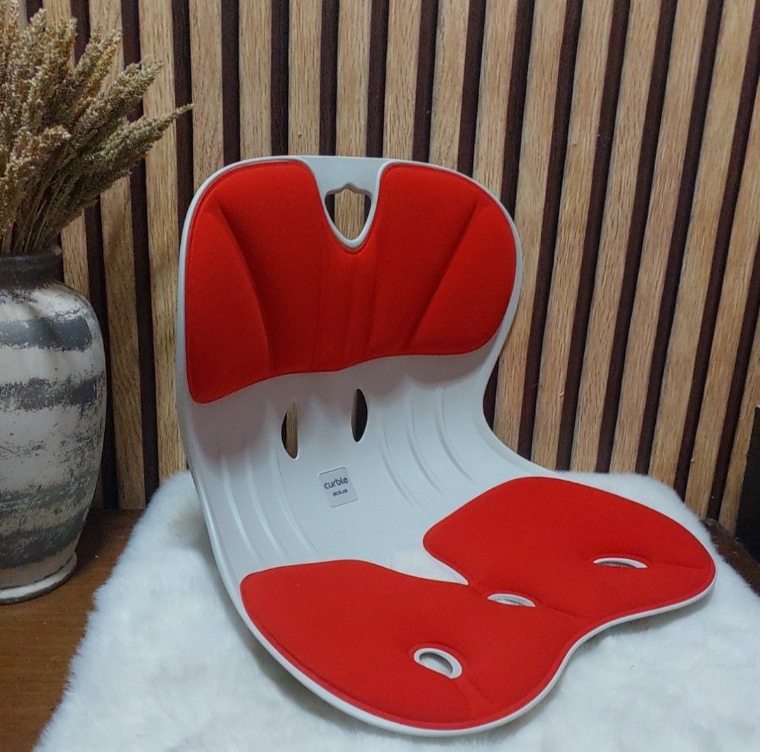 Original Curble Chair Posture Corrector Chair (Category: Braces, Support & Protection) located in Binangonan. Submitted by makoleksyon (Listing ID 1346514460, Image 2). Description: excellent condition like new no flaws perfect po ito lalo kung ang work nyo po lagi kayo naka upo sa harap ng computer made in Korea.