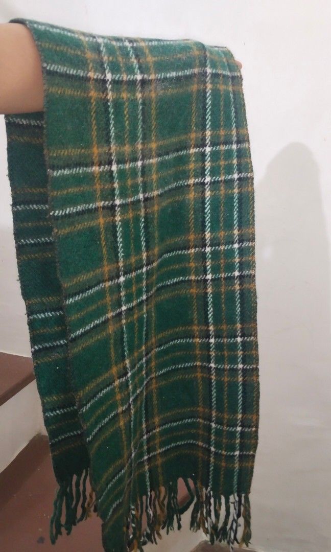 Plaid scarf green (Category: Coats, Jackets and Outerwear) located in Rizal. Submitted by declutterwithliz (Listing ID 1346636179, Image 1). Description: washed, never used..
