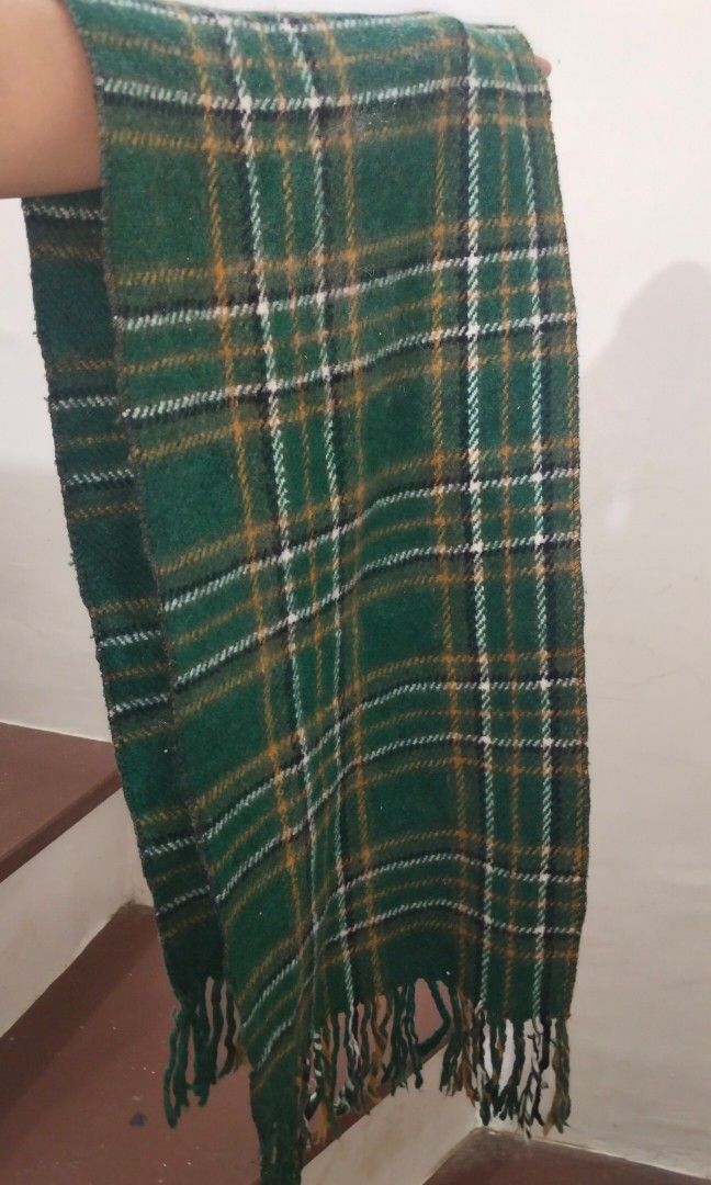 Plaid scarf green (Category: Coats, Jackets and Outerwear) located in Rizal. Submitted by declutterwithliz (Listing ID 1346636179, Image 2). Description: washed, never used..
