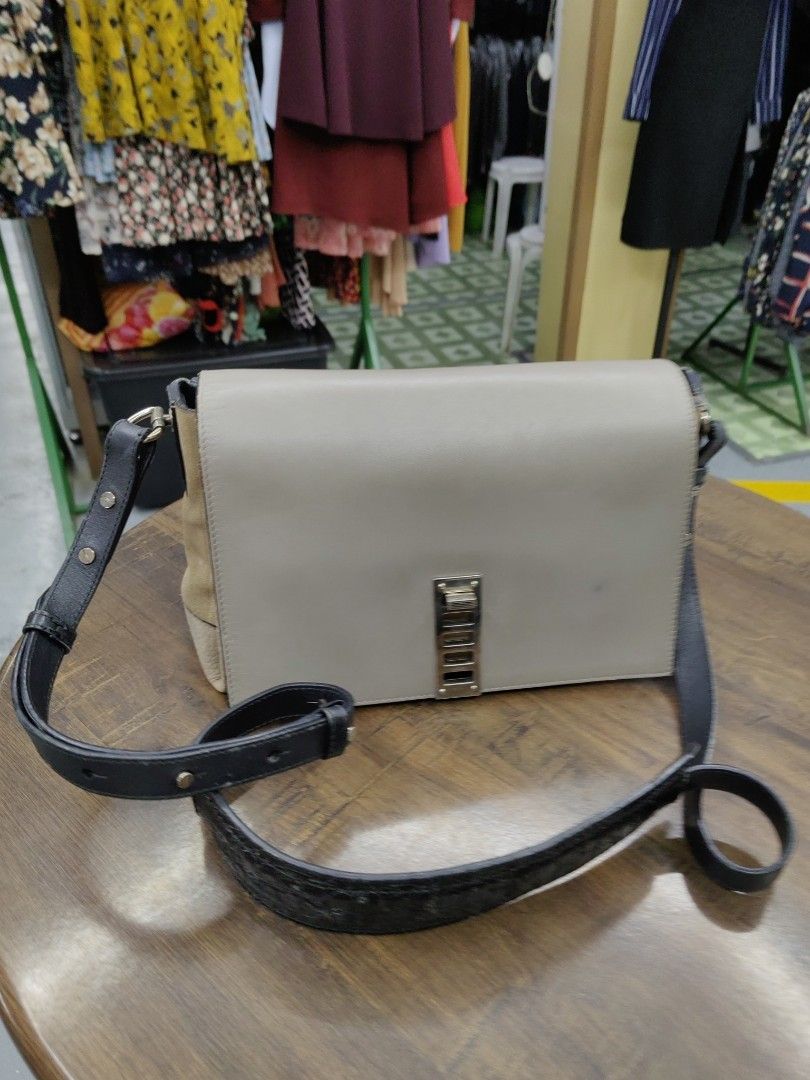 PROENZA SCHOULER (Category: Luxury Bags & Wallets) located in Davao. Submitted by daneyvintage (Listing ID 1346577545, Image 3). Description: .