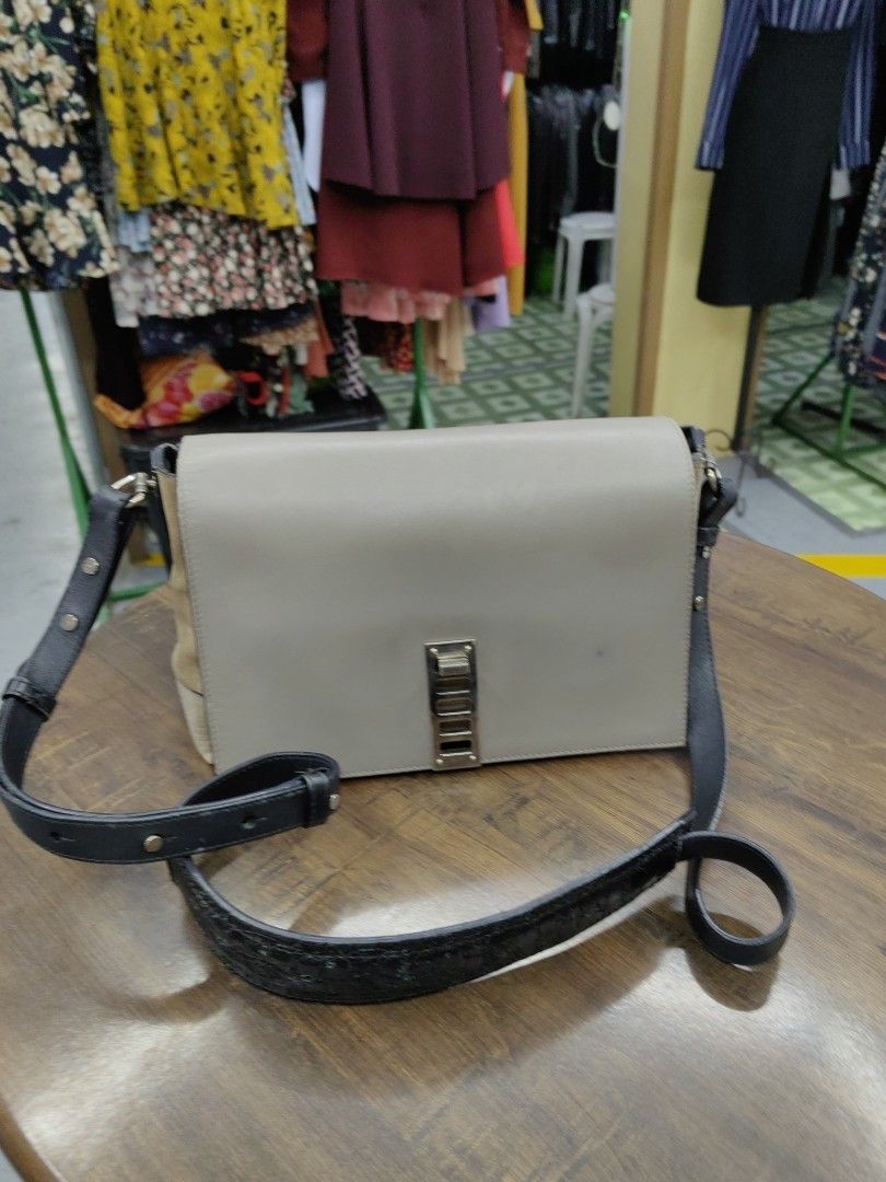 PROENZA SCHOULER (Category: Luxury Bags & Wallets) located in Davao. Submitted by daneyvintage (Listing ID 1346577545, Image 1). Description: .